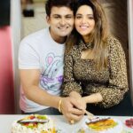 Sugandha Mishra Instagram - Thank you for being the reason for my smile ❤️I love you so much😘 Accepting to spend the rest of my life with you was one of the best decisions I've ever made... 💍 May our trust and love keep growing with the passing of each year in both good times and bad! Happy 2nd Anniversary My Luv ❤️ . . #swipeleft #cake #love #twoyearsago #anniversary #husbandandwife #suket #sugandhamishra #drsanketbhosale Mumbai, Maharashtra