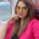 Sugandha Mishra Instagram - #kolkatta ✈️ Ami Tomake Bhalo bhashi . . #gig #tonight #lovemyjob #entertainment #music #sugandhamishra #blessed #unstoppable