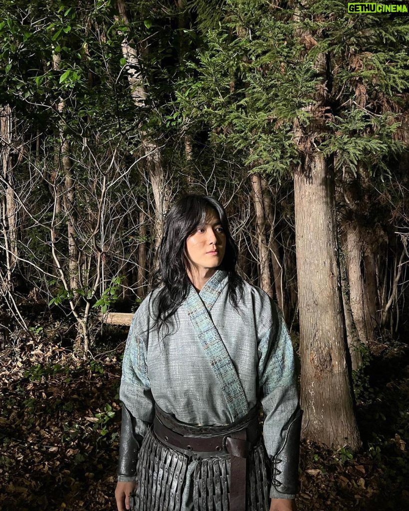 Suho Instagram - ’아라문의 검‘ 의 ’아록‘으로 함께 할수 있어 영광이었습니다. 🙂⚔⛵