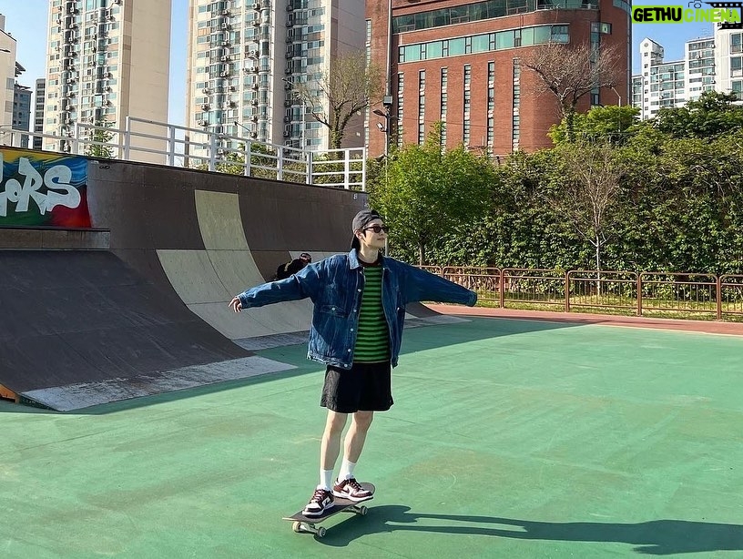 Suho Instagram - Summer🛹