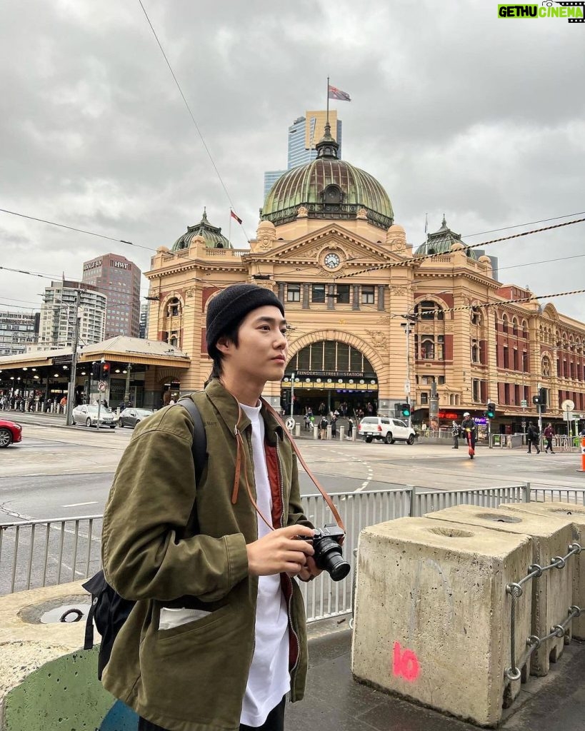 Suho Instagram - I stopped by on my way home. Melbourne 요리조리