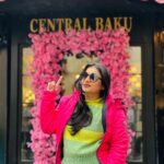 Sujitha Instagram - What a beautiful day☔️ A Colourful picture 💐 And Vibrant Baku.🎉 Here I am in AZERBAIJAN 🇦🇿 #suji #latest #post #holidays