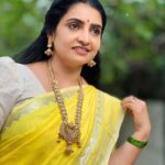 Sujitha Instagram - Be bright and vibrant 🤝 Antique jewellery from @murugan_jewels_covai_mjc For more details WhatsApp 9698602231 #post #new #photo #suji #sujitha #vibes #newyear #photography #latest