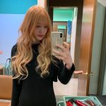 Sulli Instagram - 🏄🏻‍♀️