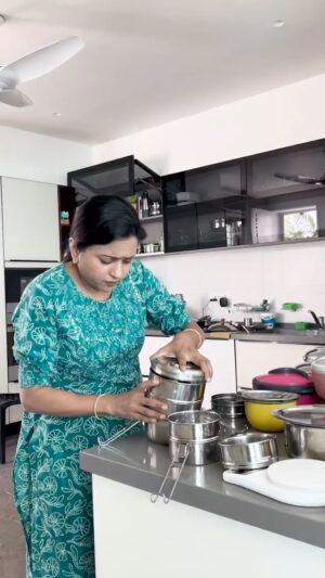 Suma Kanakala Instagram - Happy Women’s Day👸🏻👩🏻‍💻👩‍✈️👩‍🎓💫to all the lovely women like me 

Video edit by @swipeupproductions 

#Suma #Sumakanakala #Anchorsuma #womensday #internationalwomensday #women #womenempowerment #womensupportingwomen #womenpower #happywomensday #Womensday2024