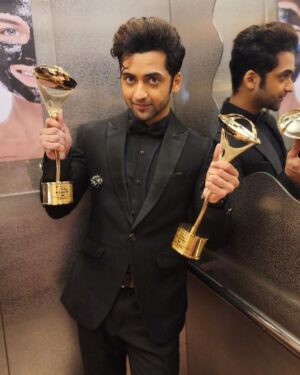 Sumedh Mudgalkar Instagram - What a wonderful night, thank you for having me #TellyAwards2023. 

Fan Fav. Actor - Sumedh Mudgalkar 💫
Fan fav. Show - Radhakrishn 💫

Although i was present at the venue, i was holding it.
It belongs to the entire team without whom I am nothing, and the vast super audience of people who voted, loved and embraced us with our flaws. 

‘This is ours’ ❤️

(Happy Sumedhian’s day in advance) 🤭❤️

@mallika_singh_official_ @sktorigins @kingbasantbhatt @rahultewary @nitin.m.gupta @starbharat @hitenganatra @abd.ur.rahman2122 @kaulritesh @swastikproductions @loknath.pandey @madanbashyal @zalakdesaiii @amitcoolamie (aur bohot saare talented log)