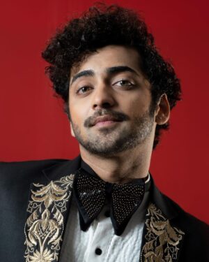 Sumedh Mudgalkar Instagram - Ironical how Red symbolises hatred, as well as love! 
There isn’t one’s significance, without other’s existence. 
All you can do is choose for yourself,
Rest ain’t your business!
Swinging between both reds,
Keep walking with Love.
Coz ones with hatred, need it the most! ❤️
Ain’t so? 

Styled by @krishi1606 
Wearing @bhavyabhasincouture 
Makeup&Hair @sidandpiyu 
@siddharthdivecha 
📸 @chintanprajapati21
