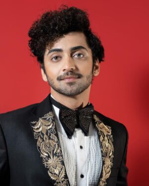 Sumedh Mudgalkar Instagram - Ironical how Red symbolises hatred, as well as love! 
There isn’t one’s significance, without other’s existence. 
All you can do is choose for yourself,
Rest ain’t your business!
Swinging between both reds,
Keep walking with Love.
Coz ones with hatred, need it the most! ❤️
Ain’t so? 

Styled by @krishi1606 
Wearing @bhavyabhasincouture 
Makeup&Hair @sidandpiyu 
@siddharthdivecha 
📸 @chintanprajapati21