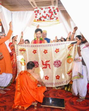 Sumedh Mudgalkar Instagram - Upanayanam Sanskaar - Janeu ✨
.
.
.
.
.
.
.
.
.
.

@yogvihar_resort ❤️
📸 @kalakar_0055