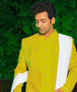 Sumedh Mudgalkar Instagram - There’s something extraordinary about the roots that it always pulls me close to my own people, close to strength, humility, and motivation to achieve more, to create more. ❤️ 
There’s something!