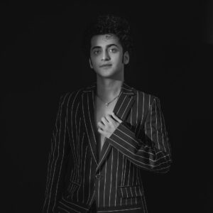 Sumedh Mudgalkar Instagram - Inability to face life’s challenges will surely break us for the good.
Unwillingness to face the challenges will surely diminish us. 

.

Styled by amazing @krishi1606 
Photography by supacool @artographybysagar 
Wearing @mastersdesignerstudiosurat 
Footwear @fhos_india
Makeup by beautiful @amuthevar
Hair by my brother @hair_artist_omkar