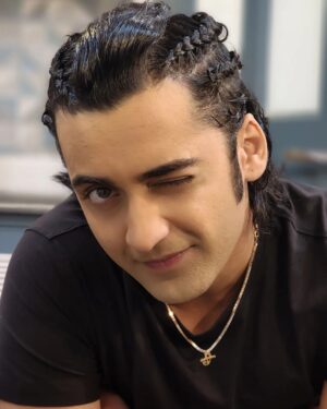 Sumedh Mudgalkar Instagram - Sometimes life wins, sometimes you do, sometimes you realise why life won. 🖤
In the end, life seems fine if you have a good hair day.