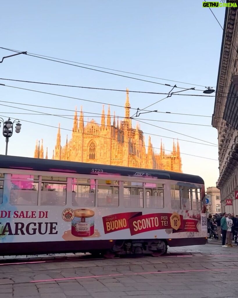 Summer Rae Instagram - tourist. Duomo di Milano - Milan Cathedral