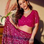 Sunayana Fozdar Instagram – Channelling the Desi Diva ♥️

Wearing @indya