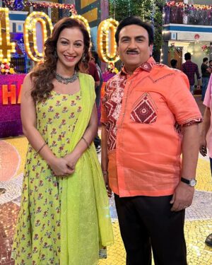 Sunayana Fozdar Instagram - Grateful ,Thankful and Humbled✨🙏#taarakmehtakaooltahchashmah @taarakmehtakaooltahchashmahnfp Completing 4000 Episodes !!!fortunate to be a part of this Journey of winning hearts and making people smile 🫶🥰

Wishes and Love to the Entire Team to all who have contributed in this Journey 🧿 And to our ever Loyal,Loving audience who’ve Loved us like family 🙏