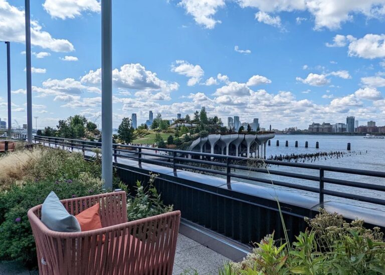 Sundar Pichai Instagram - So happy to be back in #NYC last week for the first time in a long while. Great to spend time with teams there and check out our new office at Pier 57:) #fbf #UNGA New York, New York