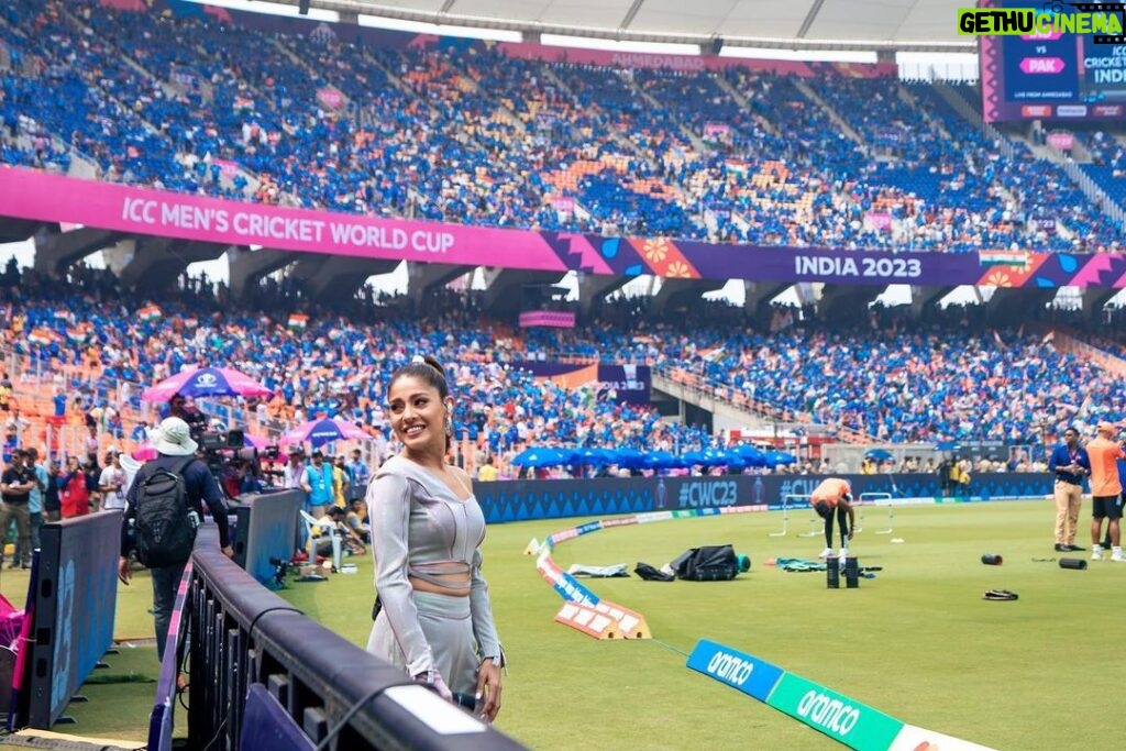 Sunidhi Chauhan Instagram - THE MOMENT 🤌🏽🏏 ICC @cricketworldcup What a day, what a win! @indiancricketteam #worldcup #indiancricketteam Ahmedabad, India