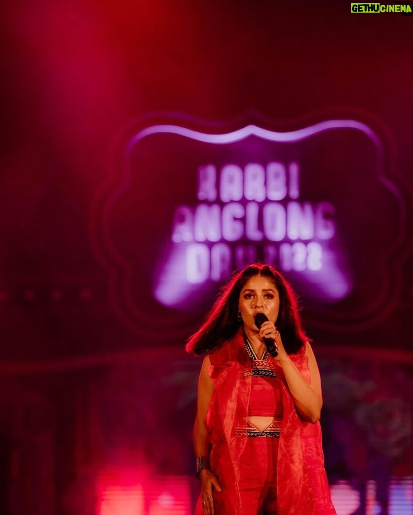 Sunidhi Chauhan Instagram - Thank you Karbi Anglong for the most memorable time! Humbled to be a part of Karbi Anglong Day Celebrations at Taralangso Diphu. The vibe was unreal!! Truly heartwarming and special ❤️❤️❤️ Styled by @saumyathakur #styledbysaums Outfit @shivikaagarwalofficial Jewels @ethnicandaz Makeup @makeupbyrishabk Hair @hairstylistmanju #KarbiAnglong #sclive #sunidhichauhan #liveperformance #assam #livegig #concert #musician #sunidhichauhanlive #singers #livemusic #explore Karbi Anglong, Assam