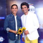 Sunil Grover Instagram – A night of radiant smiles and blooming mysteries! 🌻✨

#SunflowerS2 premieres tomorrow, only on #ZEE5

#Sunflower

@whosunilgrover @adah_ki_adah @ranvirshorey 
@vikas71 @parmarchaitally @navingujral @mukulchadda @ashishvidyarthi1 @shonalinagrani @sonaljhaofficial @radhabhatt @salk.04 @officialashwinkaushal @reliance.entertainment #GoodCo @virajsawant @sarkarshibasish @ria.nalavade @girishkulkarni1 @manish_kalra_ @nimishalok @surryamenen @duhjizzy @navagat_p @zee5 @zee5global