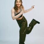 Sunita Gogoi Instagram - Embrace d rhythm of Life…VIBE IT 🔥 Styling & Concept @soigne_official_ Photography @sudhakar.bichali Makeup & Hair @kaviyaartistry_off Reels @mickey__creations Leather pants @ikichic_official Boots @hm