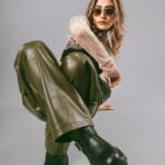 Sunita Gogoi Instagram - Embrace d rhythm of Life…VIBE IT 🔥 Styling & Concept @soigne_official_ Photography @sudhakar.bichali Makeup & Hair @kaviyaartistry_off Reels @mickey__creations Leather pants @ikichic_official Boots @hm