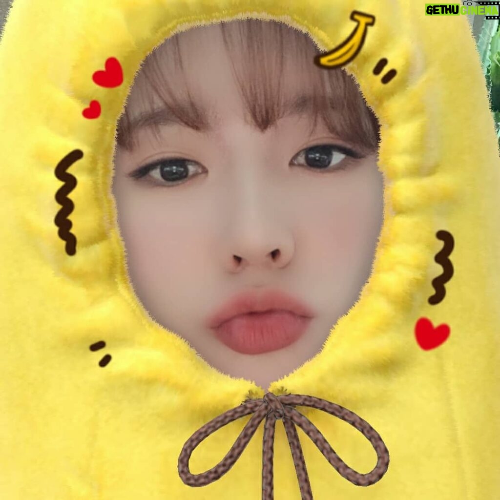 Sunny Instagram - 바나나... 나한테 반하나 #아재개그 #몰아올리기