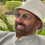 Sunny Deol Instagram - If ‘Looking Forward’ had a face 😁..
