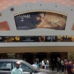 Sunny Deol Instagram - Gadar 2 ko desh ki asli film aapke pyaar ne banaya hai! 😍🫶🏻 Book your tickets! (Link in bio) #Gadar2 in cinemas now. 🎞️ @zeestudiosofficial @gadarmovie_official @iamsunnydeol @ameeshapatel9 @iutkarsharma @anilsharma_dir @anilsharmaprod @shaktimaan6963 @mithoon11 @shabinakhanofficial @quadri.sayeed @simratkaur_16 @manishwadhwa.in @hellomontysharma @mrgravitas @zeemusiccompany @zee5 @zeecinema @zee5global