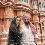 Sunny Deol Instagram - Visiting the lovely pink city #Jaipur for #Gadar2 Promotions Jaipur, Rajasthan