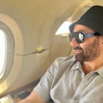 Sunny Deol Instagram - Teamwork! #Gadar2 Promotions in full swing!