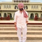 Sunny Deol Instagram - Visiting the lovely pink city #Jaipur for #Gadar2 Promotions Jaipur, Rajasthan
