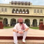 Sunny Deol Instagram - Visiting the lovely pink city #Jaipur for #Gadar2 Promotions Jaipur, Rajasthan