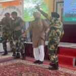 Sunny Deol Instagram - Started the Promotion of #Gadar2 with my friends at Border Security Forces, Longewala Rajasthan. Remembering Brigadier Kuldeep Singh Chandpuri and all the brave martyrs who fought the Battle of Longewala and wrote History. It’s always an overwhelming feeling to be at such a historic place with our bravehearts and share the love. Thank You @bsf_india Jai Hind!