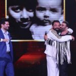 Sunny Deol Instagram - All smiles…. Forever! Some moments from #ZeeCineAwards Night, was fun and emotional to recreate memories and be all on the stage TOGETHER and celebrate us!! ❤️❤️❤️ Congratulations to Bob and Rajveer, proud moment for all of us.
