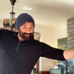 Sunny Deol Instagram - Don’t worry be happy