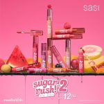 Supassra Thanachat Instagram - ใหม่! sasi Sugar Rush Lip Tint Vol.2 💄🍒 ทินท์ฉ่ำใจ ชื่นใจฉ่ำว้าว 👄 #sasiทินท์เนื้อน้ำ​ ในตำนาน ฉ่ำชัด ติดทน 12 ชม.* หอมผลไม้ สดชื่นกว่าเดิม สีชัด สดใสทั้งวัน 💗 ป้ายยาสีที่เก้าใช้ สี 10 Lilly Pilly (ชมพูสุภาพ) บอกเลยว่าละมุนสุดๆ เค้ามีให้เลือกถึง 12 สี สุดฉ่ำว้าว สนุกได้ไม่ซ้ำ ไลฟ์สไตล์ไหนก็สดใสยาวนานได้ทุกวัน​! รีบไปช้อปกันนะคะ👉🏻พิกัด watsons, EVEANDBOY, BEAUTRIUM, Konvy และร้านเครื่องสำอางชั้นนำทั่วประเทศ หรือช้อปออนไลน์ที่ sasi Official ทาง Shopee, Lazada @sasidiary  ​ *ขึ้นอยู่กับไลฟ์สไตล์และสภาพผิวของแต่ละบุคคล​ #sasiทินท์ฉ่ำใจ​ #sasiทินท์เนื้อน้ำ​ #sasiSugarRush​ #sasi