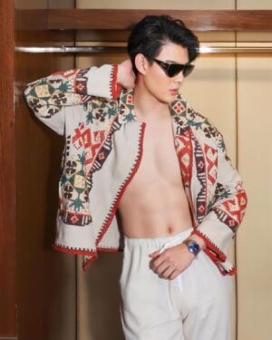 Suppapong Udomkaewkanjana Instagram - 25🐉 #Saint_sup #MingEr #issuethailand