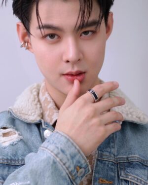 Suppapong Udomkaewkanjana Instagram - เมื่อก่อนชอบเพ้อ แต่ตอนนี้ชอบเธอซะเเล้ว #Saint_sup #MingEr
