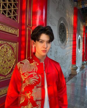 Suppapong Udomkaewkanjana Instagram - ซินเจิ้งหรูอี้ ซินเหนียนฟาไฉ 新正如意 新年发财 #Saint_sup #MingEr