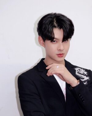 Suppapong Udomkaewkanjana Instagram - 🐉 #Saint_sup #MingEr