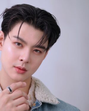 Suppapong Udomkaewkanjana Instagram - เมื่อก่อนชอบเพ้อ แต่ตอนนี้ชอบเธอซะเเล้ว #Saint_sup #MingEr
