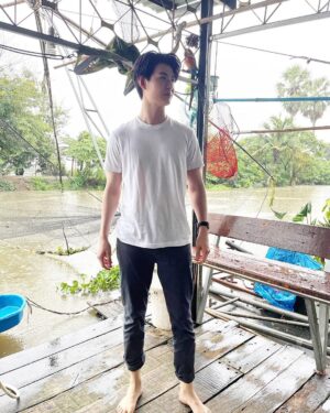 Suppapong Udomkaewkanjana Instagram - สำหรับหลังจากฝนตกวันนี้แล้วว่าง #Saint_sup #MingEr