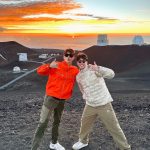 Suppasit Jongcheveevat Instagram - Sunset at the top of the tallest mountain in the world (from base to peak) 🌄 Mauna Kea Observatory