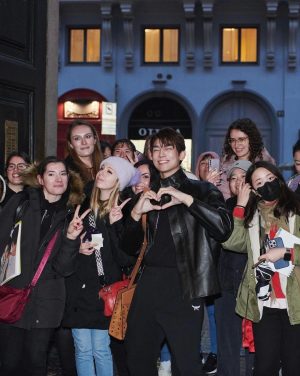 Suppasit Jongcheveevat Instagram - What a great time in Milan 🫶🏻
#MCMFW24
#MCMFW24xMew

@mcmworldwide
@mcmthailand