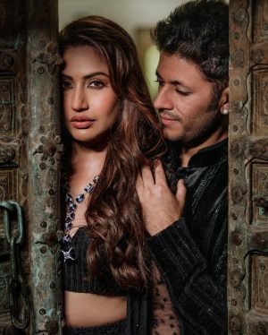 Surbhi Chandna Instagram - Sufiyana Shaam 
Sufiyana Andaaz

Mehfil- e- Qawali was that one evening i and Karan were most looking forward to and it was nothing less than surreal with us exchanging rings and dancing our hearts out 

Photographer @jodiclickers.co 

Surbhi & Karan wearing @sawangandhiofficial 
Jewels : @popley.eternal
On the Feet : @pabishfootwears 
Stylist: @stylebysaachivj
Styling Team: @styledbynikinagda @sanzimehta777
Styling intern: @muskaanparakh
Glam @makeupbypratiba & team 

That Pillar Always 🤎 @pranavi_chandna
Event planners @intimateaffairsbyrt 

#sukar #estd2010