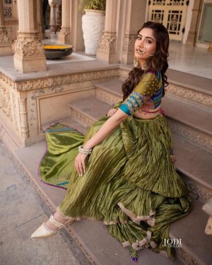 Surbhi Chandna Instagram - Mohabbat Hui
Teri Yaadon Se Bhi 
Mere Haathon Pe Haa 
Tera Naam Likha..

Photographer @jodiclickers.co 
Mehndi By @bridalmehndiqueen 

Surbhis Stying & Designers Column

Outfit: @labelnitibothra
Pr: @wedding_trip_
Nath : @mortantra
Earrings & kadas: @azotiique
On the Feet: @urbanswayofficial @spiffypublicrelations
Stylist: @stylebysaachivj
Styling Team: @styledbynikinagda @sanzimehta777
Styling intern: @muskaanparakh
Glam @makeupbypratiba & team

Karans Styling& Designers Column 
Outfit @kalpraag @oakpinionpr
Style Consultant & PR @pranavi_chandna
 
Publicist @planetmediapr @nidhig14

Event planners @intimateaffairsbyrt 

#sukar #estd2010