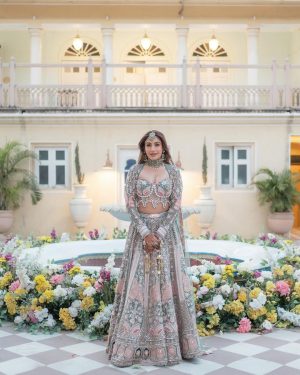Surbhi Chandna Instagram - Quiet Moments, Loud Thoughts

The Only Moment When We Left Each Others Side..
To Look Like The Perfect Groom & The Perfect Bride..
 
Photography @jodiclickers.co 

These Kaleeras will always have a special place in my heart @bowsandblingsaayushiak 
Prettiness On the Feet @5_elementsbyradhikagupta 
Styling consultant &PR  @pranavi_chandna 
Glam  @makeupbypratiba & team

Wedding Planners @intimateaffairsbyrt
Florals @fragranceflowerz

 
#sukar #estd2010
