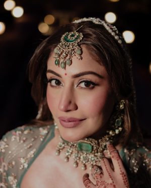 Surbhi Chandna Instagram - Quiet Moments, Loud Thoughts

The Only Moment When We Left Each Others Side..
To Look Like The Perfect Groom & The Perfect Bride..
 
Photography @jodiclickers.co 

These Kaleeras will always have a special place in my heart @bowsandblingsaayushiak 
Prettiness On the Feet @5_elementsbyradhikagupta 
Styling consultant &PR  @pranavi_chandna 
Glam  @makeupbypratiba & team

Wedding Planners @intimateaffairsbyrt
Florals @fragranceflowerz

 
#sukar #estd2010