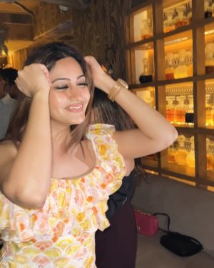 Surbhi Chandna Instagram - The A gang made sure i have a blast just before i am no longer a Bachelor 😂 and i can’t thank them enough cause koi special feel karana inse seekhe 

@shrenuparikhofficial @dearmansi @bhoomika1412 @mreenaldeshraj @bharati_k @kunaljaisingh 
Two days of Madness begins and reliving my bachelorette here 

Outfit @ahiclothing 
PR @sonyashaikh
Shoes @pclovesdrama 
Managed by @pranavi_chandna