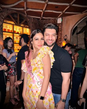 Surbhi Chandna Instagram - The A gang made sure i have a blast just before i am no longer a Bachelor 😂 and i can’t thank them enough cause koi special feel karana inse seekhe 

@shrenuparikhofficial @dearmansi @bhoomika1412 @mreenaldeshraj @bharati_k @kunaljaisingh 
Two days of Madness begins and reliving my bachelorette here 

Outfit @ahiclothing 
PR @sonyashaikh
Shoes @pclovesdrama 
Managed by @pranavi_chandna